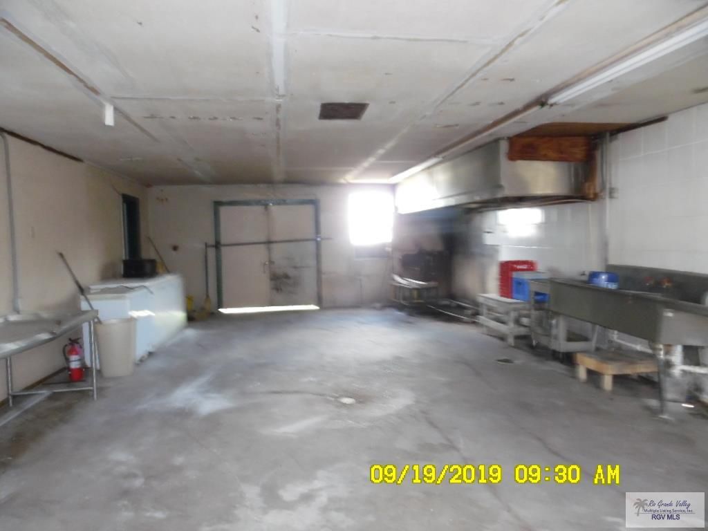 928 N 7th St, Raymondville, TX 78580